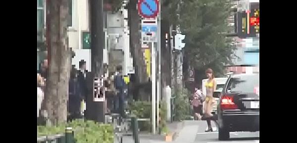  JAV public nudity thong bikini walking in Tokyo Subtitled